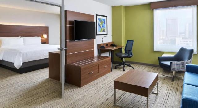Люкс Holiday Inn Express - Richmond Downtown by IHG