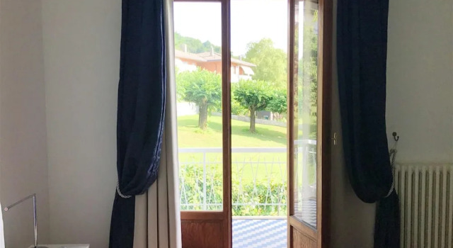Spacious Family Home in Ranco with Private Pool - 300 m², Забронировать Вилла Коттеджи Provincia di Varese, Коттедж