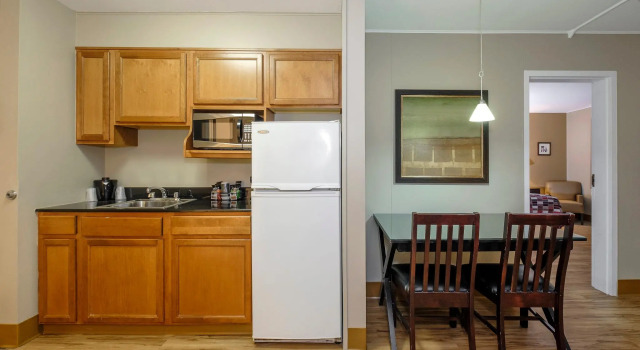 Четырёхместный люкс Red Roof Inn and Suites Herkimer