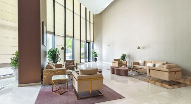 Elegant Apartment Amidst Vibrant Area with Balcony, Забронировать Апартаменты/квартира Дубай Эмират Дубай, рядом с Дубайский аквариум