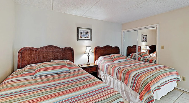 New Listing! Relaxed Coastal Charm, Steps To Beach 2 Bedroom Condo, Buchen Sie Ferienwohnung Hotels in Padre Island mit Pool, Schwimmbad