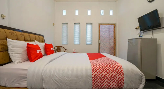Afifah Homestay Syariah by OYO Rooms, Rezervovat Hotel Hotely v Palembang s parkováním, Parkování