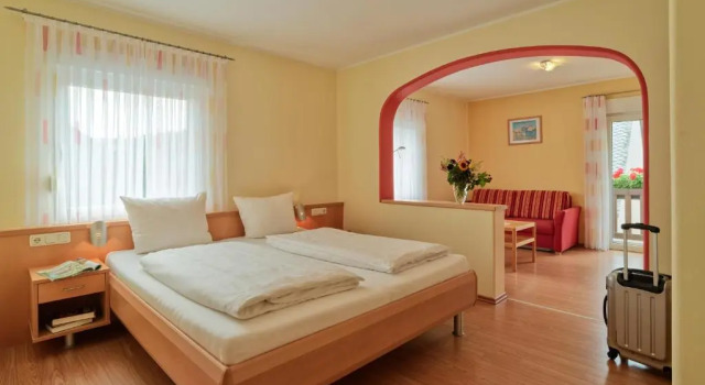 Двухместный номер Deluxe с балконом Gästehaus Lenartz-Beth
