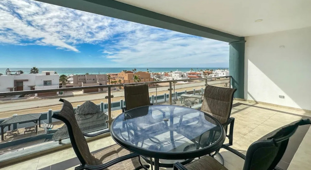 Wake Up Close to the Ocean in This 2BR Condo, Book Apartment Puerto Penasco Sonora