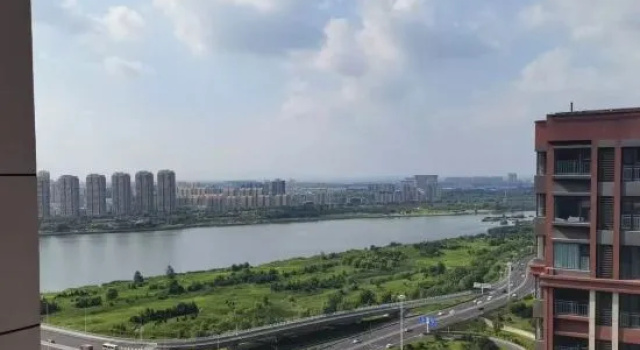 Jinshuiwan Light Luxury Hotel (Langya Ancient City), Rezerwuj Hotel Hotele w Shandong z parkingiem, Parking