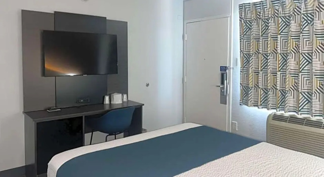 Номер Standard Motel 6-Tulare, CA