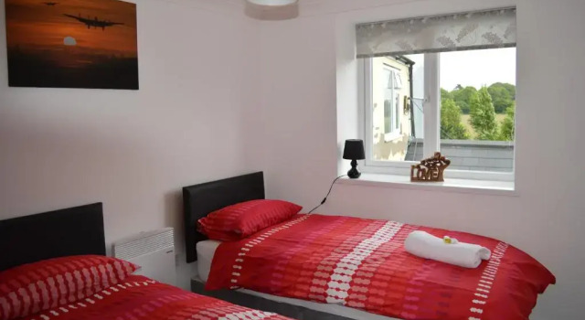 Worship Farm Accommodation, Забронировать Фермерский дом Отели Редхилл с парковкой, Парковка