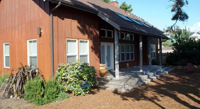 Halcyon House