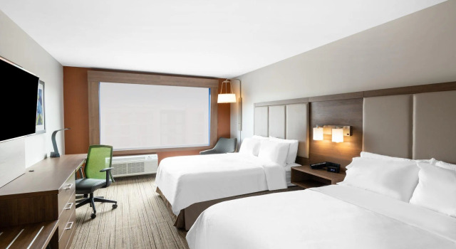 Четырёхместный номер Standard Holiday Inn Express & Suites - Phoenix - Airport North by IHG