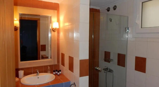 Вилла с 2 комнатами Apelon Tiritas Villas