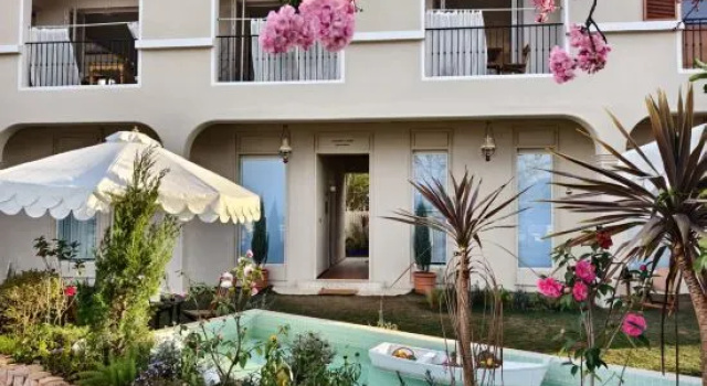 Qianmo Garden Homestay (Kunming Dianchi Xishan Park)