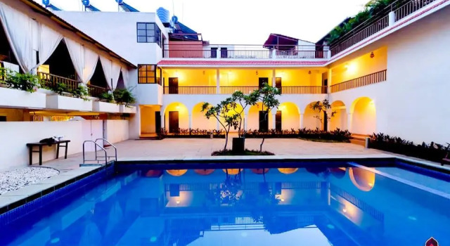 Bouganvillea Boutique Beach House, Забронировать Бутик-отель Отели штата Махараштры с бассейном, Бассейн