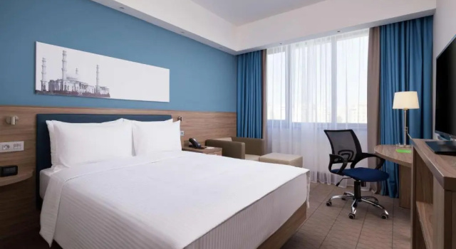 Двухместный номер Hampton By Hilton Astana Triumphal Arch