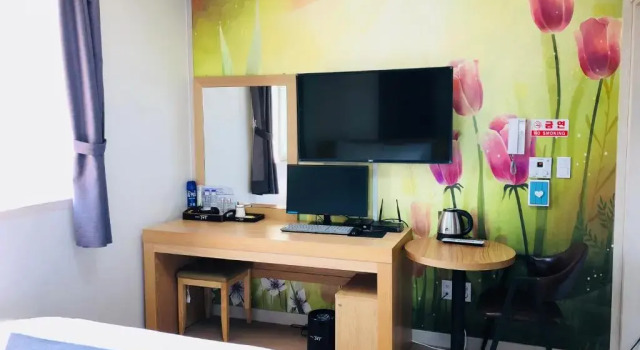 Номер Superior Hotel Joy near Camp Humphres