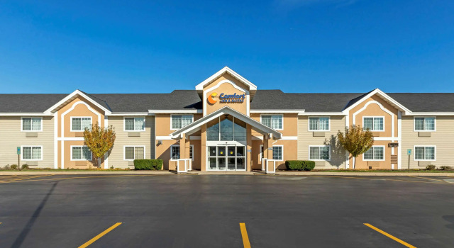 Comfort Inn & Suites Jackson - West Bend, Reserva ahora Hotel West Bend Wisconsin