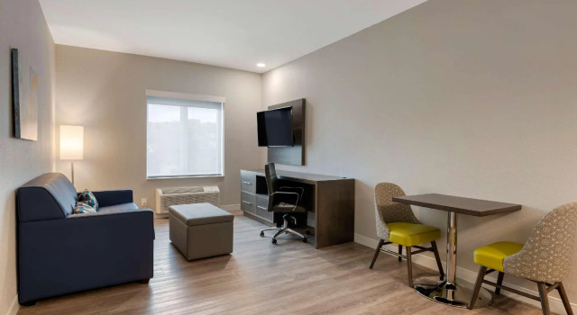 Люкс MainStay Suites Cincinnati University - Uptown