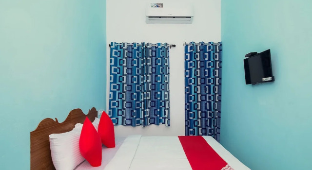 Номер Standard OYO 37776 Hotel Royal King