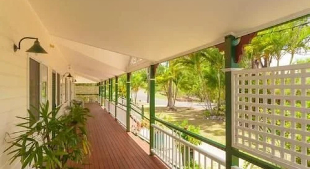 Eumundi Rise Bed & Breakfast, Rezervați Hotel Eumundi Noosa Hinterland