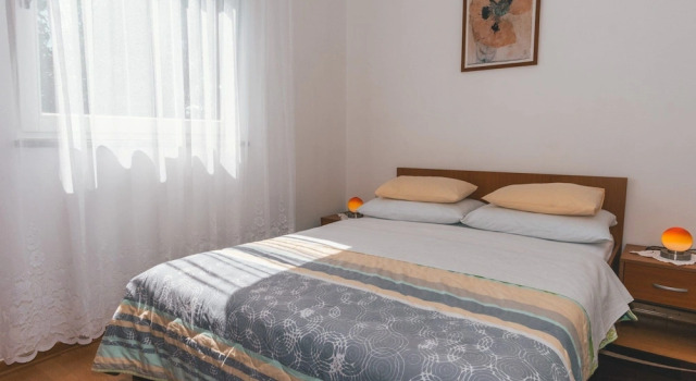 Charming Apartment With Sea Views and Shared Pool