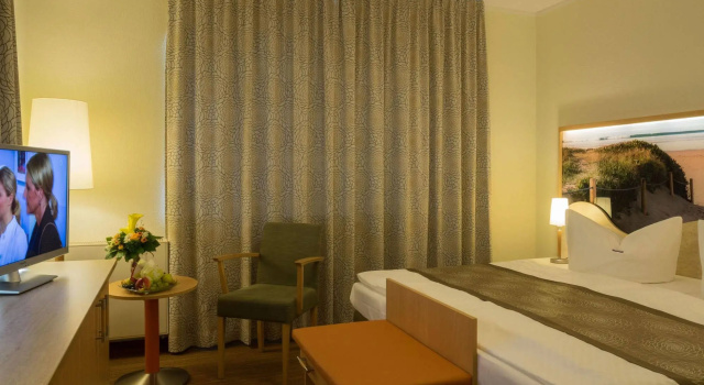 Parkhotel IV Jahreszeiten Kühlungsborn, Забронировать Отель Бизнес-отели Кюлунгсборн, 4* 5*