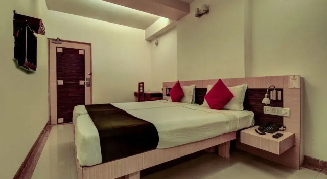 Capital O 18907 Hotel Apex Intercontinental, Забронировать Отель Отели штата Раджастхана с парковкой, Парковка