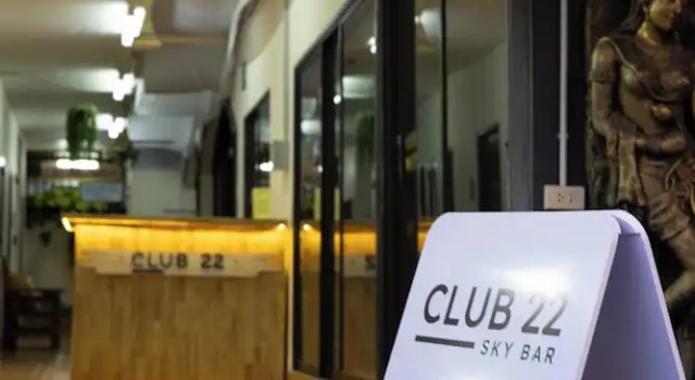 Club 22 Kamala Suites