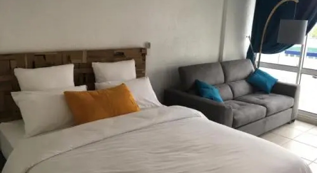 Studio Damquin, Varaa Huoneisto Hotellit Grande-Terre uima-altaalla, Uima-allas