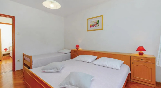 Beautiful Home in Jadranovo With Wifi and 4 Bedrooms, Забронировать Отель Ядраново Приморско-Горанская жупания