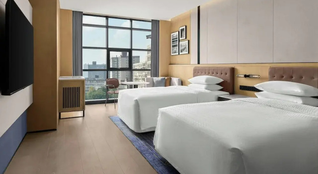 Четырёхместный номер Standard с видом на город Four Points by Sheraton Xian Bell Tower