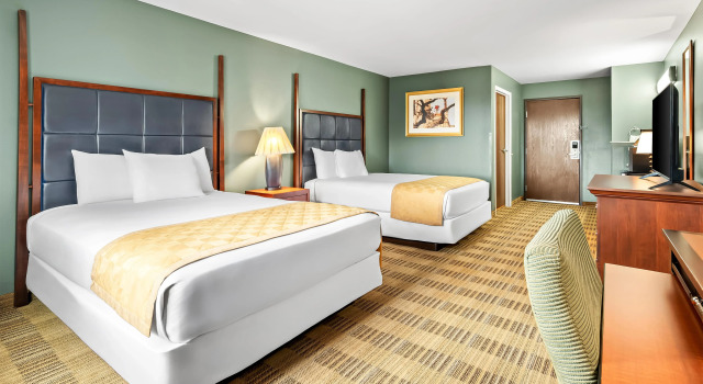 Четырёхместный номер Deluxe Americas Best Value Inn Somerville Texas