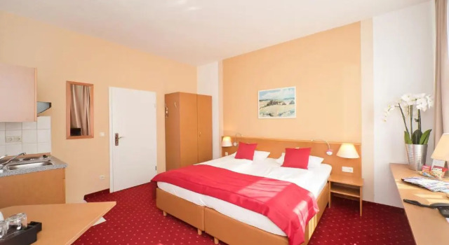City-Hotel Am Wasserturm Halle, Забронировать Отель Галле земля Саксония-Анхальт
