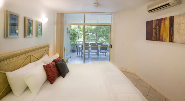 Oasis at Palm Cove, Book Hotel Palm Cove Cairns Beaches