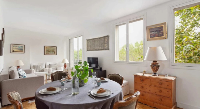 Exquisite Apartment for 4 - Live Like a Parisian