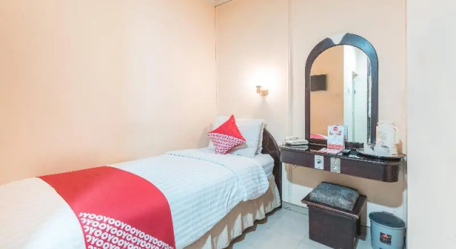Одноместный номер Standard OYO 671 Hotel Capitol