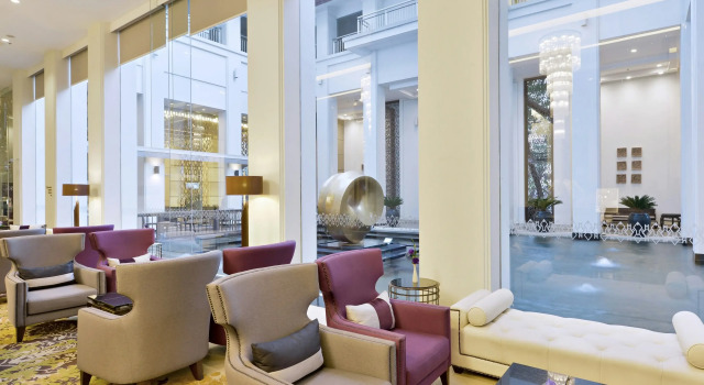 Отель Grande Centre Point Ploenchit