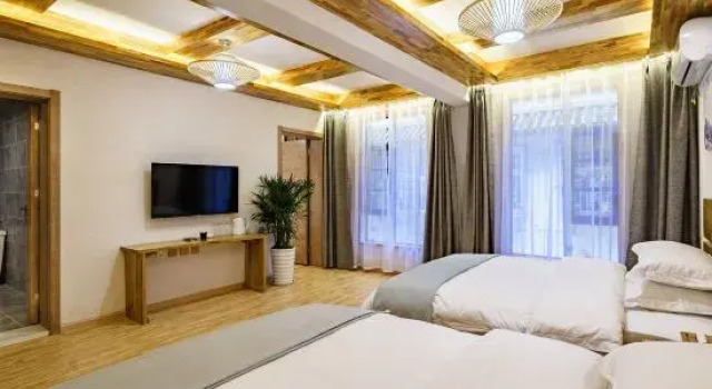 Люкс Homeinn · neo (Shanghai North Bund Dalian Road Subway Station)