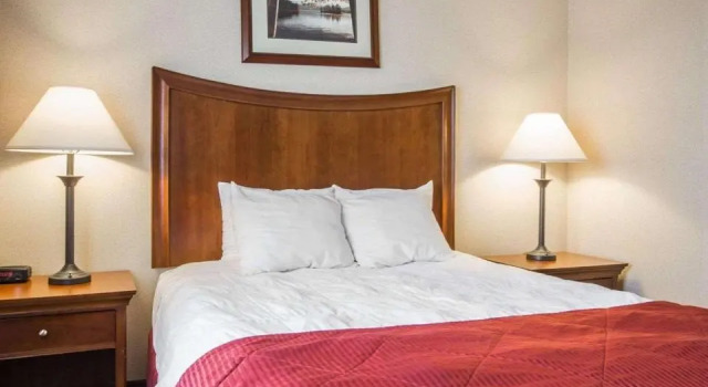 Люкс Spark By Hilton Lake George Outlets