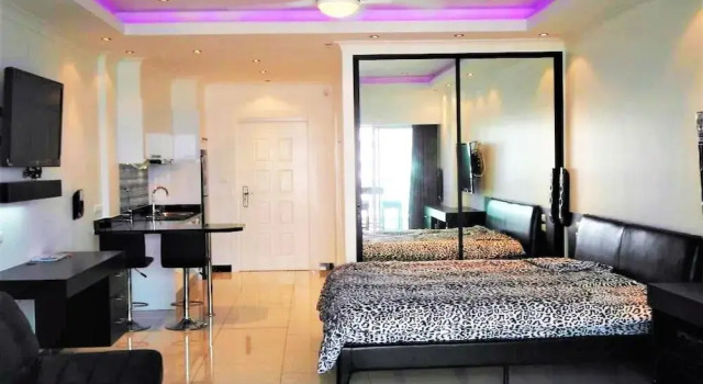 View Talay 8 Large Studio Apartment With sea View Pattaya