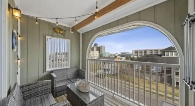 Sea The Good 2 Bedroom Condo by RedAwning, Забронировать Отель Каролина-бич Уилмингтон, рядом с Odysea Surf and Kiteboard School