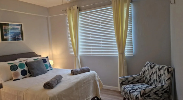 2 Bed parking gated modern, Rezervați Apartament Piarco Trinidad