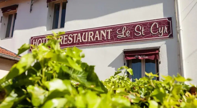 Logis Le Saint Cyr, Boek Hotel Hotels in Franche-Comte met ontbijt, Ontbijt