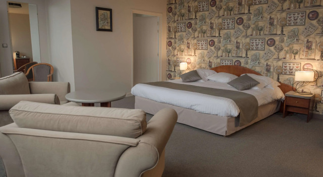 Четырёхместный полулюкс Best Western Hôtel Hermitage