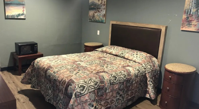 Номер Comfort King Castle Motel