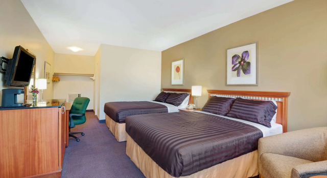 Howard Johnson Inn, Rezervați Hotel Lindsay Kawartha and Northumberland