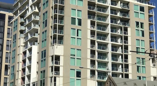 Adelaide North tce penthouse, Забронировать Отель Отели Аделаиды с парковкой, рядом с City of Adelaide Golf Links, Парковка
