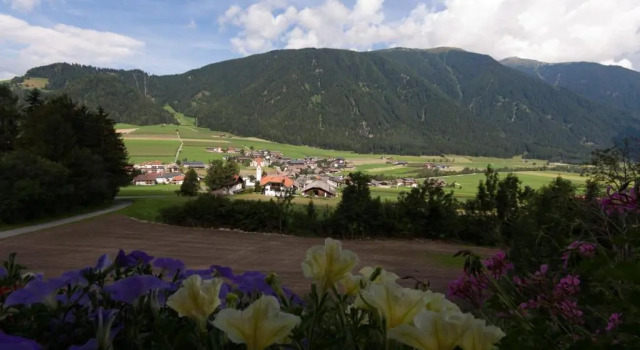 Трёхместный номер Standard с балконом Appartement Oberlechnerhof