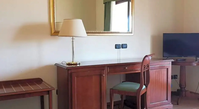 Hotel Villa Peretti, Varaa Hotelli Gela Sisilia