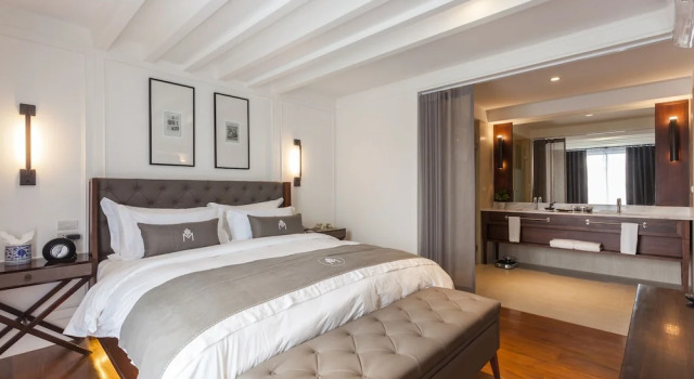 Люкс с балконом Marine Beach Hotel Pattaya - SHA Plus