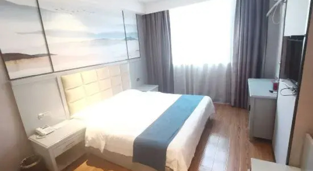 Люкс Business SET Chain Hotel (Jinjishan Road, Chibi)