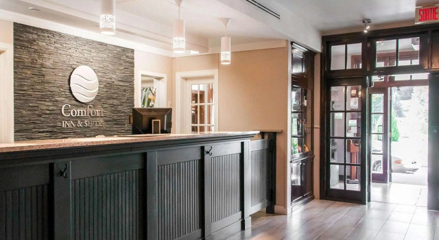 AX Hotel, Book Hotel Mont-Tremblant Village Mont Tremblant Region